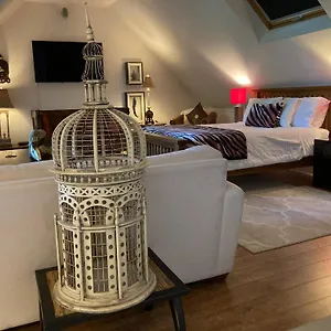 The At Ruddington Bradmore (Nottinghamshire)