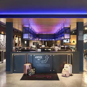 **** Hotel Moxy United Kingdom